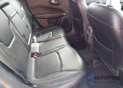 2017 Jeep Compass Limited 4X4 из США, поврежденный, VIN 3C4NJDCBXHT617122